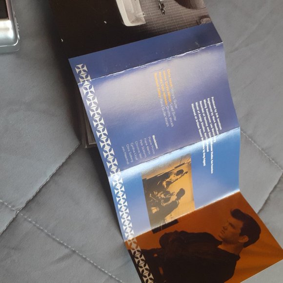 CHRIS ISAAK Heart Shaped World Cassette 1989 US Release Reprise Records Tested - Picture 6 of 9